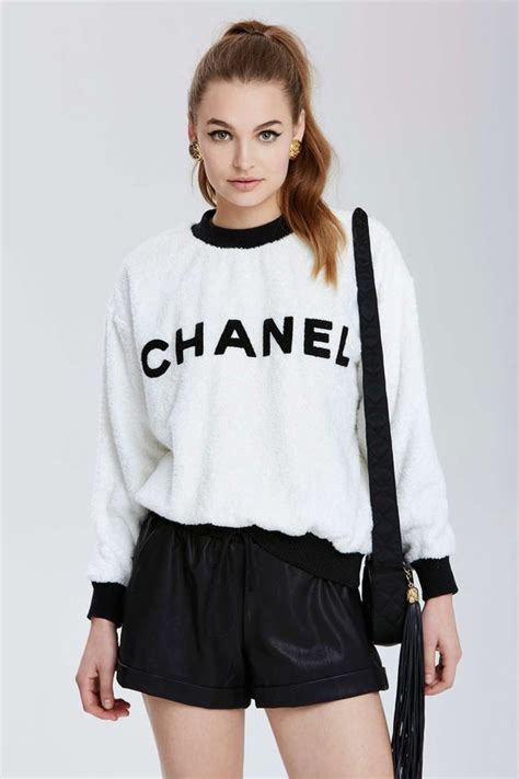 chanel ropa de mujer|Chanel website oficial.